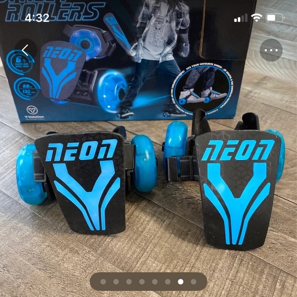 Neon Street Rollers LED Heel Wheels - Picture 7 of 8